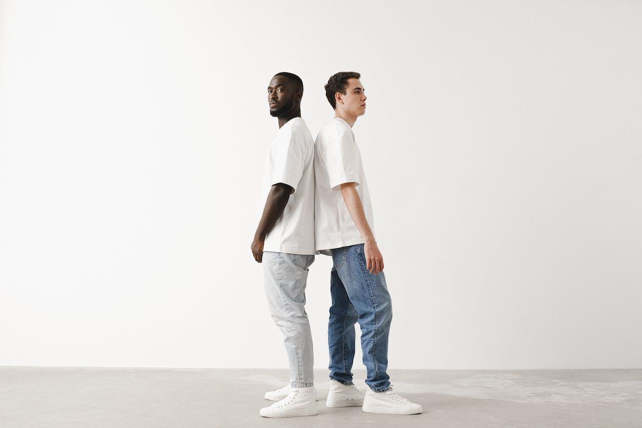 6 Best Oversized t shirt for Men You Need This Season - WHAT THE FLEX