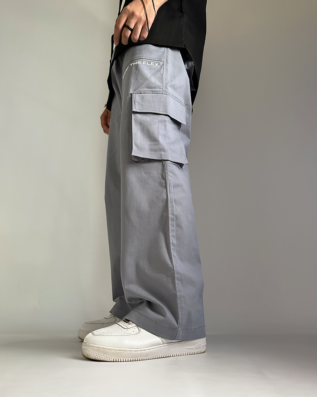 Trendy and Comfy Women's Baggy Cargo Pants - Perfect for a Relaxed