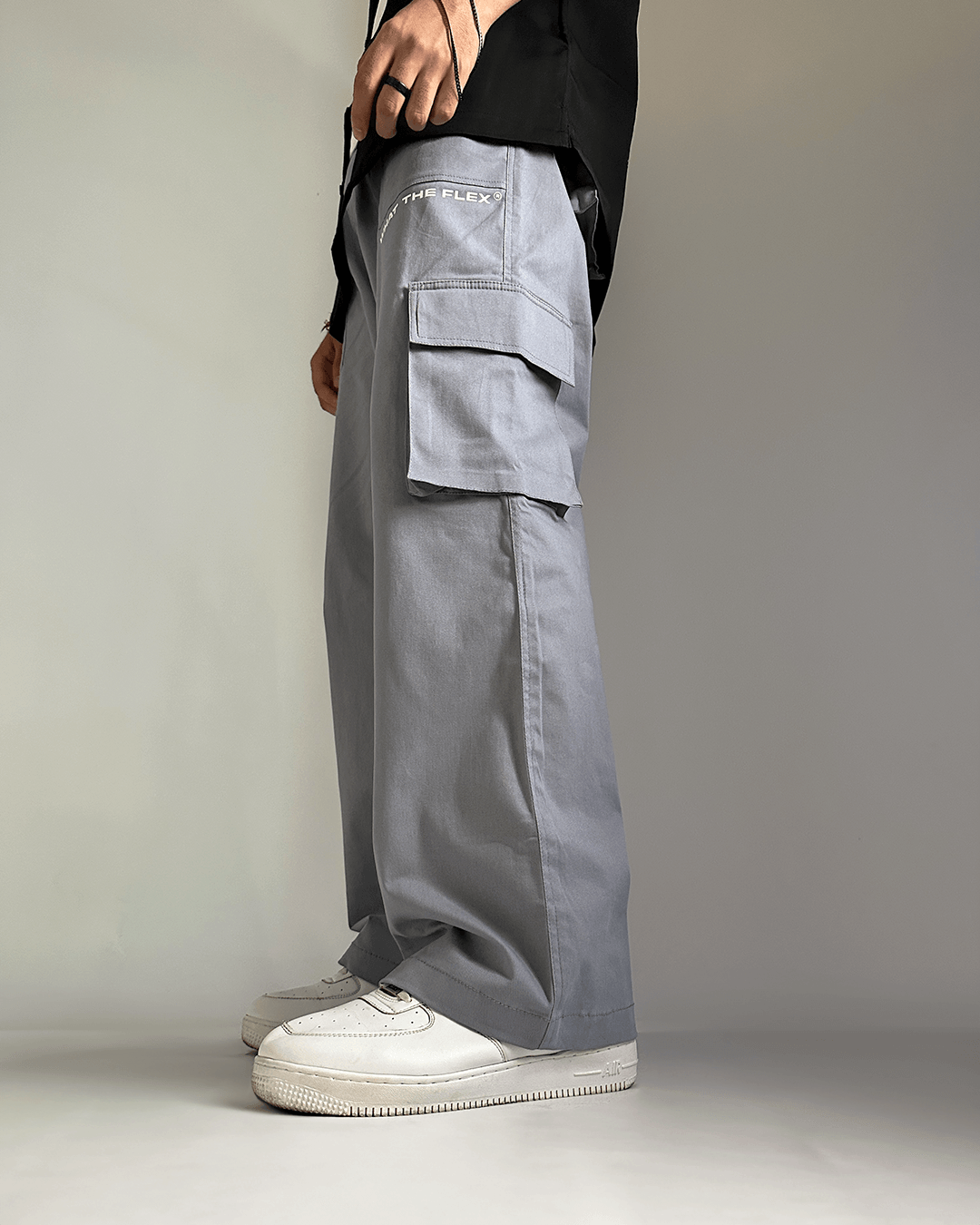 Women cargo pants outfit ideas: A Guide for Women - WHAT THE FLEX