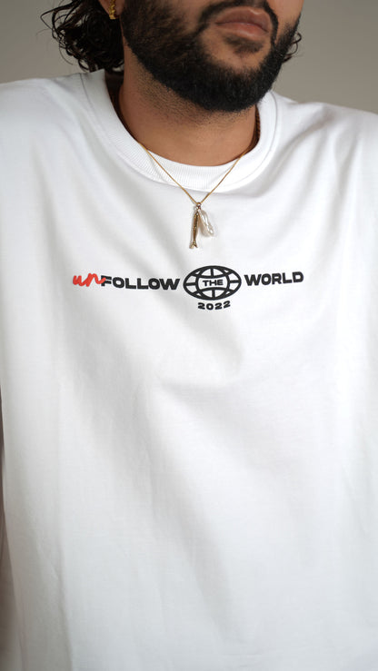 UNFOLLOW THE WORLD Heavyweight T-shirt