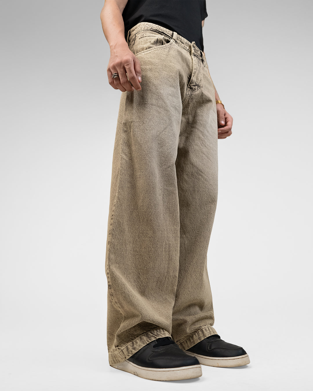 brown baggy denim jeans 