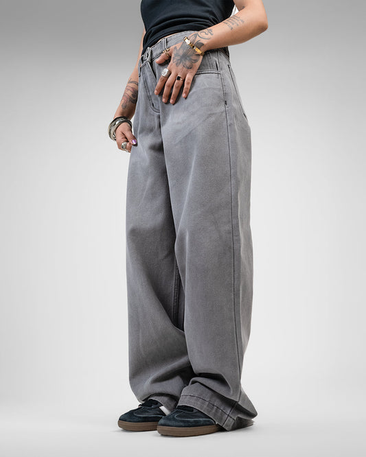 loose fit grey baggy jeans men
